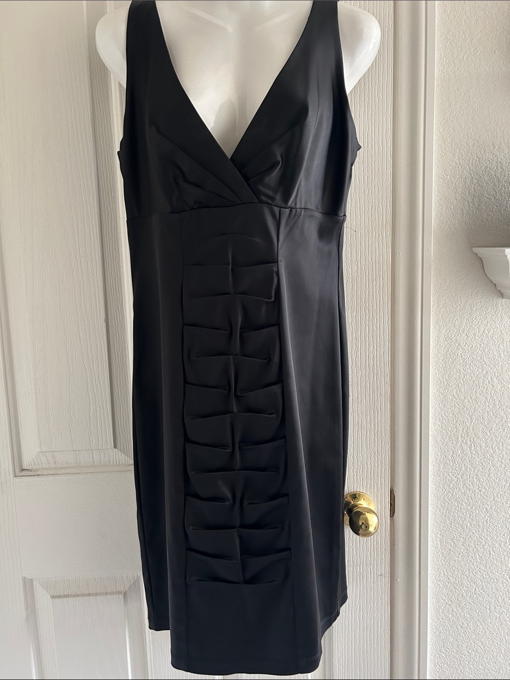 Calvin Klein Black V-Neck Sleeveless Midi Dress with Front Pleat Detail